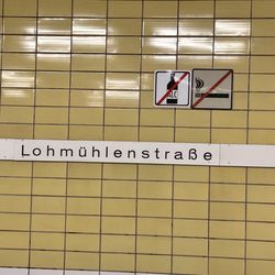 U-Bahnhof Lohmühlenstraße