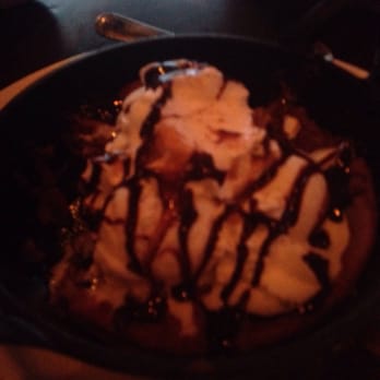 Bulldog Ale House - Chocolate chip cookie dessert - Bars Near Me - North Aurora, Illinois Bulldog Ale House - Chocolate chip cookie dessert - Bars Near Me - North Aurora, Illinois