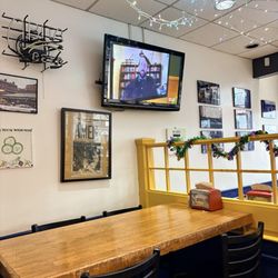 Po' Boys & Pickles - TV and decor
