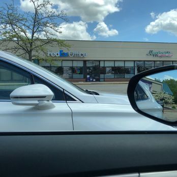 FedEx Office Print & Ship Center - Store Front - Shipping Centers Near Me - West Bloomfield, Michigan