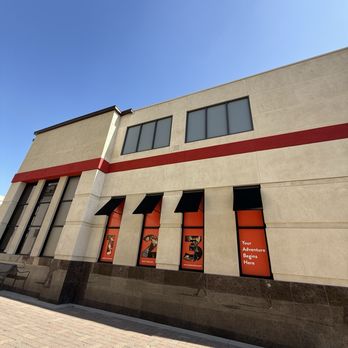 Red Door Escape Room - Escape Games Near Me - Temecula, California