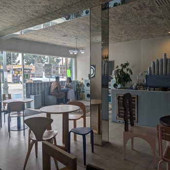 Gong Gan - Interior - Cafes Near Me - Los Angeles, California Gong Gan - Interior - Cafes Near Me - Los Angeles, California