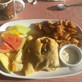 La Mie d'Orford - Mushrooms/ham/cheese crêpe, it came with hollandaise sauce - Creperies Near Me - Orford, Quebec La Mie d'Orford - Mushrooms/ham/cheese crêpe, it came with hollandaise sauce - Creperies Near Me - Orford, Quebec