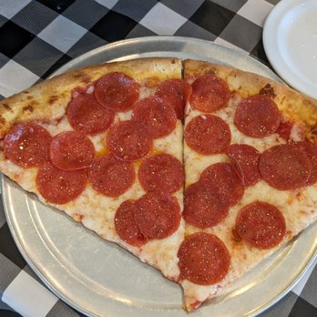 Slices Pizza - 2 slice lunch special - Pizza Near Me - Melbourne, Florida