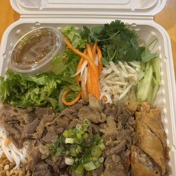 Happy Pho - B3. Pork Vermicelli Bowl with 1 eggroll - Vietnamese Near Me - Marysville, Washington