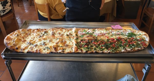 L'Università della Pizza | Pizza a metro da Gigino by null
