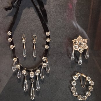 Bishop Museum - I want this jewelry - Museums Near Me - Honolulu, Hawaii