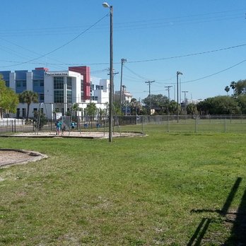 Hyde Park Softball Field - Side view of part of the field spaces - Baseball Fields Near Me - Tampa, Florida Hyde Park Softball Field - Side view of part of the field spaces - Baseball Fields Near Me - Tampa, Florida