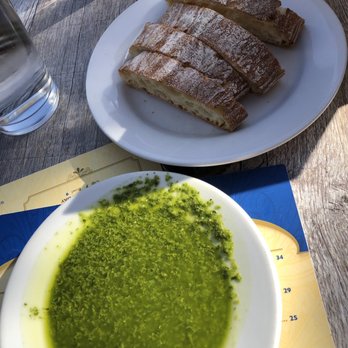 Mozaic - Free Bread - Mediterranean Near Me - Santa Cruz, California
