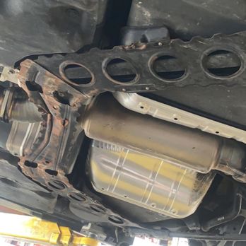 Empire Motors - That's the middle of the subframe that easily cost over 2 thousand dollars because there incompetent tow truck drivers towed it - Used Car Dealers Near Me - Ontario, California Empire Motors - That's the middle of the subframe that easily cost over 2 thousand dollars because there incompetent tow truck drivers towed it - Used Car Dealers Near Me - Ontario, California