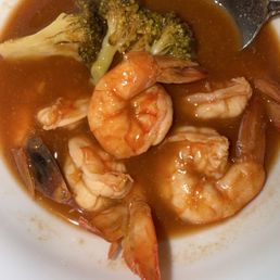 Casi $30 para 6 Camerones y broccoli ??? Nunca eh comido un caldo tan mas gacho