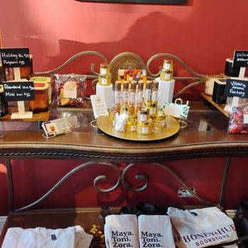 Honey and Hue - Bookstores Near Me - Chicago, Illinois