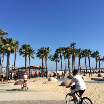 Venice Beach Boardwalk - Beaches Near Me - Venice, California