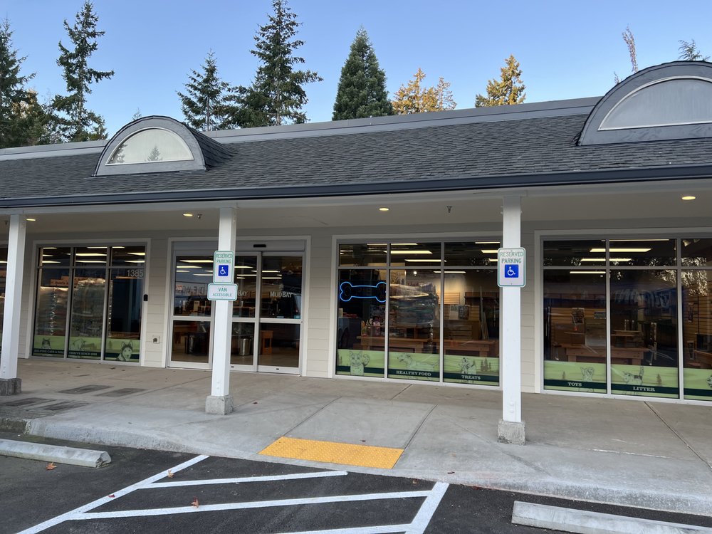 MUD BAY Updated August 2024 1385 McVey Ave, Lake Oswego, Oregon