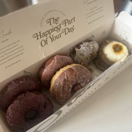Custom 6 pack - huckleberry, vanilla glazed, strawberry buttermilk, white chocolate banana bread, passion fruit pavlova Custom 6 pack - huckleberry, vanilla glazed, strawberry buttermilk, white chocolate banana bread, passion fruit pavlova
