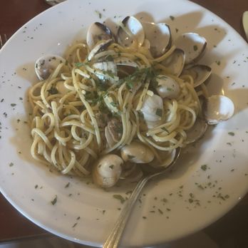 Luna Trattoria - Linguine - Italian Near Me - Mendocino, California Luna Trattoria - Linguine - Italian Near Me - Mendocino, California