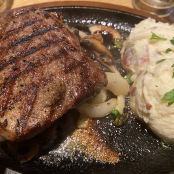 Applebee's Grill + Bar - Bourbon steak - Sports Bars Near Me - Manteca, California