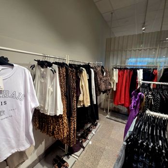 H&M - Women's Clothing Near Me - Dania Beach, Florida