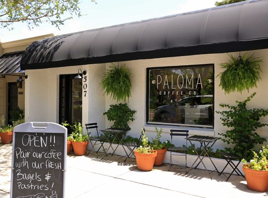 Paloma Parlor by null