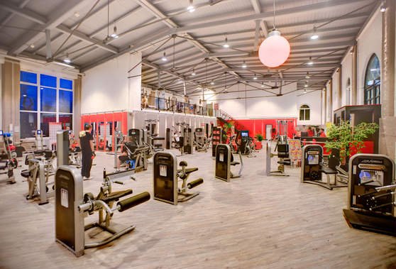 CLEVER FIT REGENSBURG - Updated May 2024 - 16 Photos - Merianweg 4