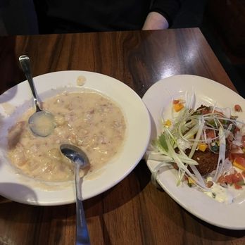 The Kettle - Diners Near Me - Manhattan Beach, California