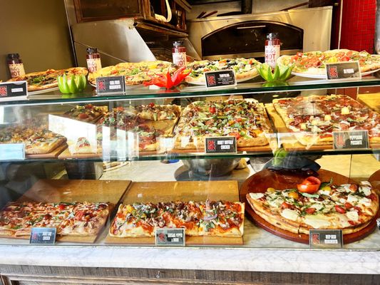 Carluccio's Coal Fired Pizza by null