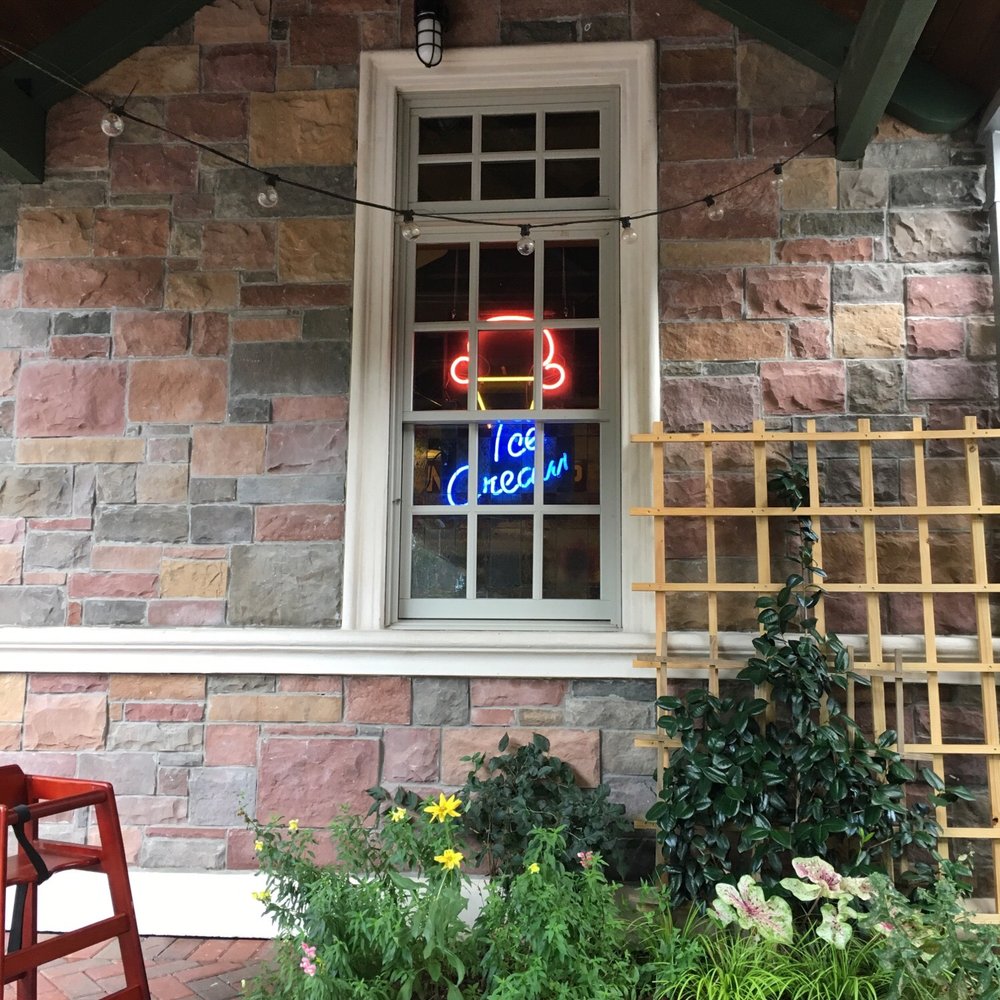 Polar Bear Ice Cream And Coffee - Ice Cream & Frozen Yogurt Near Me - Marble Hill, Georgia