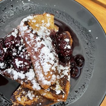 Novellus - Stuffed French Toast - New American Near Me - Saint Charles, Missouri