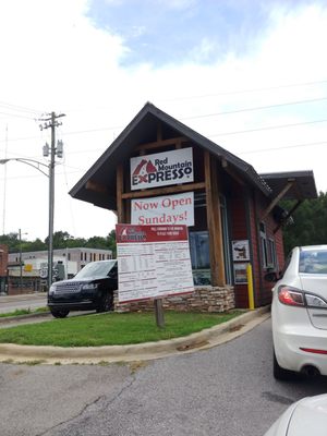 Red Mountain Expresso 19 Photos 38 Reviews Coffee Tea 2601 18th St S Homewood Al United States Restaurant Reviews Phone Number Menu