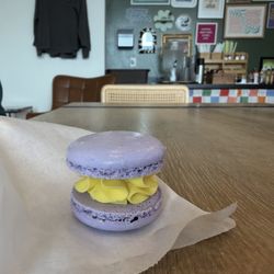 The Beanery Cafe & Bakery - Macaroon