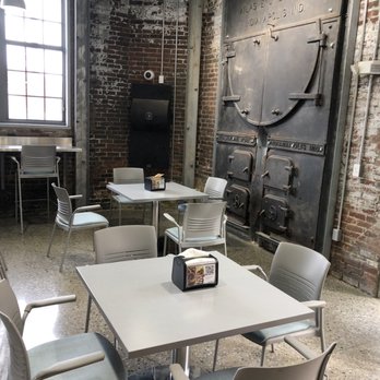 Kitchens Café - Inside of the restaurant - American Near Me - Paducah, Kentucky Kitchens Café - Inside of the restaurant - American Near Me - Paducah, Kentucky