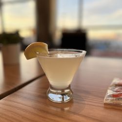 Alaska Airlines Lounge - Concourse D - Lemon  Drop