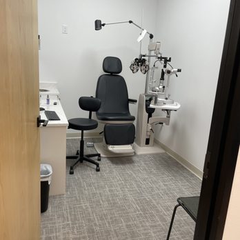 Glimpse Eye Care - Exam room - Optometrists Near Me - The Woodlands, Texas