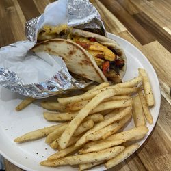 The Village Spot - Lunch chicken and veggie on pita