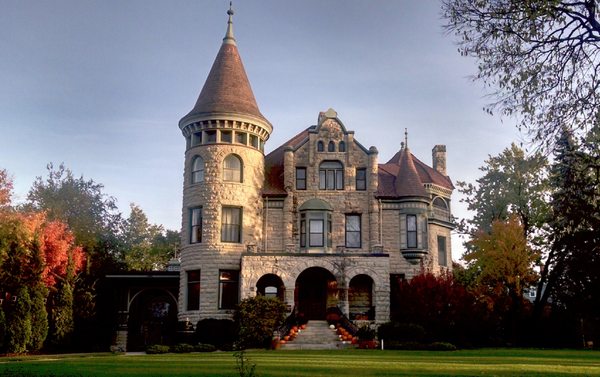 Castle La Crosse Bed & Breakfast by null