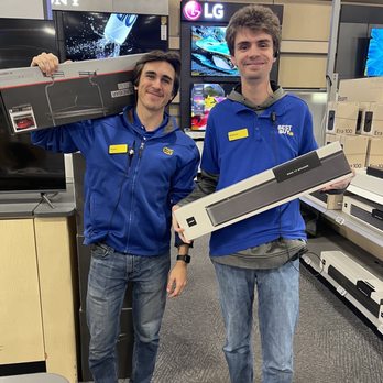 Best Buy - Taylor V Experienced Supervisor Mgr & Andrew G, Sales Associate both with my new Bracket & Bose Sound Bar. Julie A - Computers Near Me - Sparks, Nevada Best Buy - Taylor V Experienced Supervisor Mgr & Andrew G, Sales Associate both with my new Bracket & Bose Sound Bar. Julie A - Computers Near Me - Sparks, Nevada