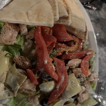 Romeo's Euro Café - Grilled chicken salad - Greek Near Me - Gilbert, Arizona