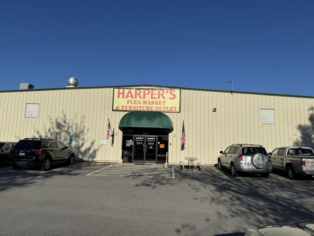 Harper's Flea Market Mall Logo