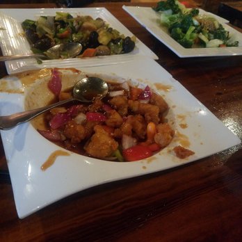 Genghix - Warrior Chicken, Garlic Prawns, Wok fried veggies... fantastic - Sushi Bars Near Me - Castro Valley, California