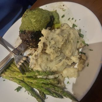 5th Tavern - Creamy mashed potatoes, steak, and asparagus - New American Near Me - Bloomfield Hills, Michigan 5th Tavern - Creamy mashed potatoes, steak, and asparagus - New American Near Me - Bloomfield Hills, Michigan
