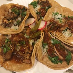 Al pastor, carnitas, carne asada! Al pastor, carnitas, carne asada!
