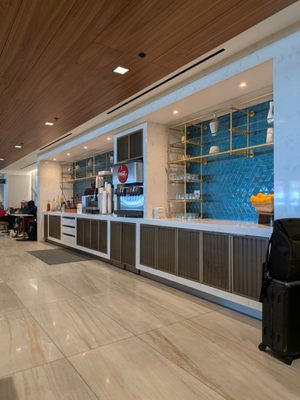 Delta Sky Club by null