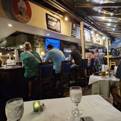 Steinhaus Keller - Dining and bar area