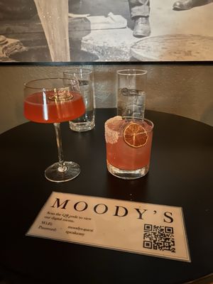 Moody's Lounge by null