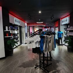 Nutri Fuel Smoothies & Supplements - View from walking into the store