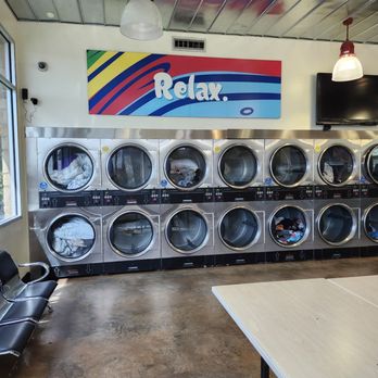 Washatopia Laundromat - Laundromat Near Me - Austin, Texas