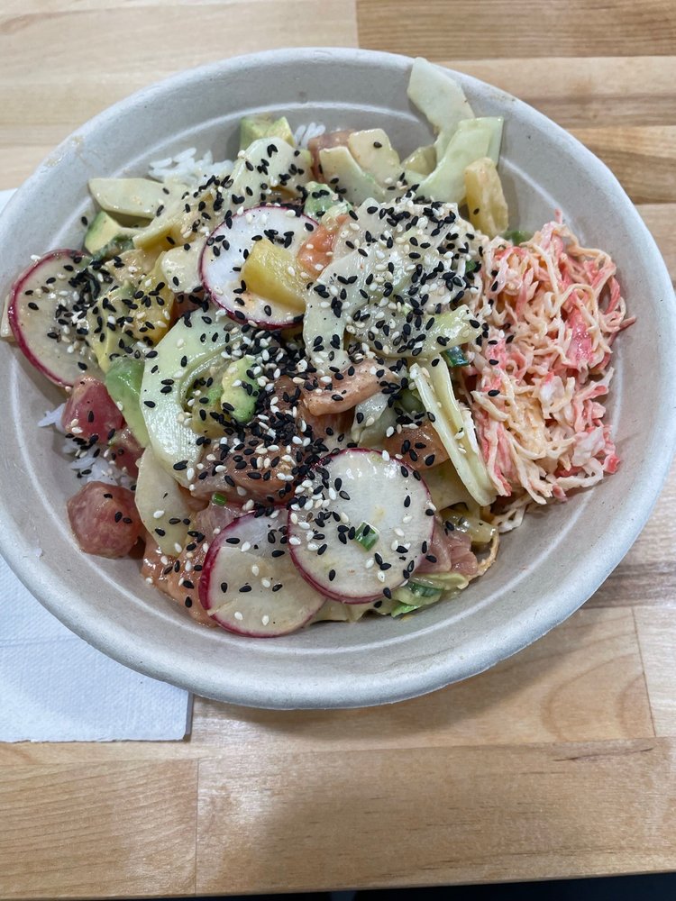 Sweetfish Bubble Tea and Poke Bowl Logo