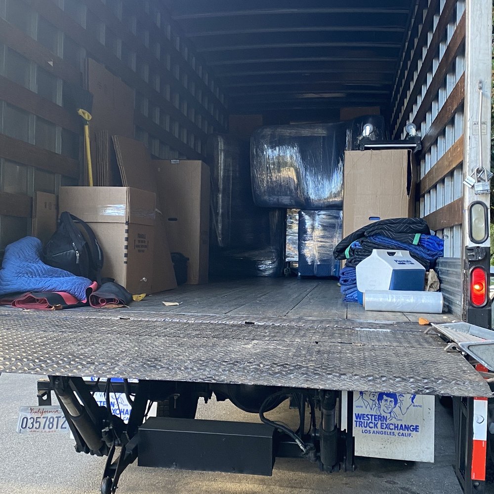Seventh Generation Moving & Storage - Everything was tarped and shrink filmed. - Movers Near Me - Chatsworth, California Seventh Generation Moving & Storage - Everything was tarped and shrink filmed. - Movers Near Me - Chatsworth, California