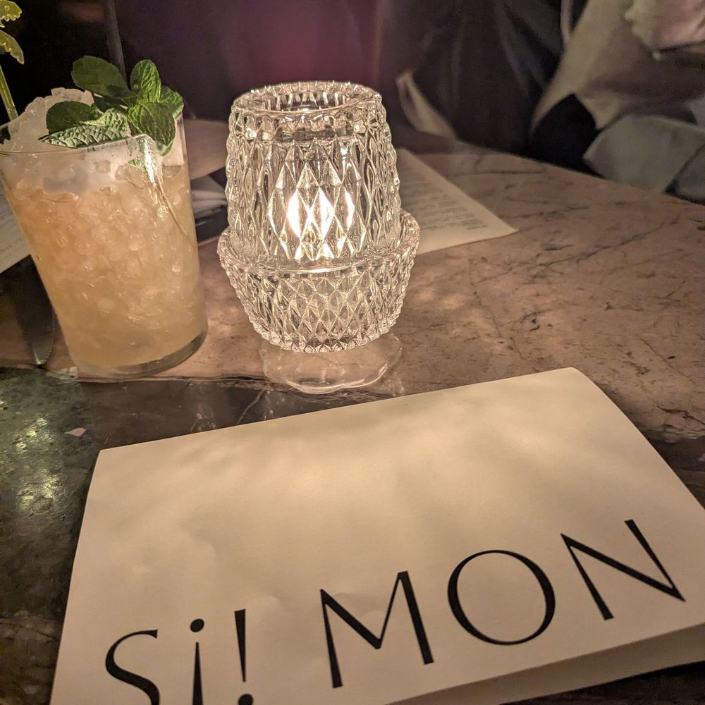 Si! Mon - Latin American Near Me - Los Angeles, California