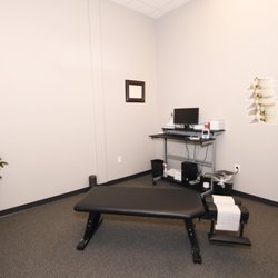 Combined Chiropractic & Acupuncture - Treatment room